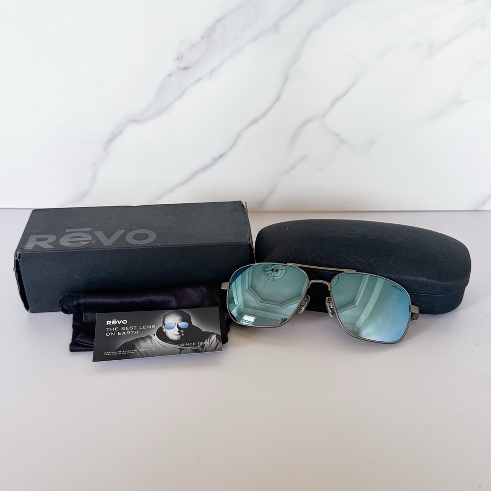 Révo Freeman Sunglasses NEW IN BOX!